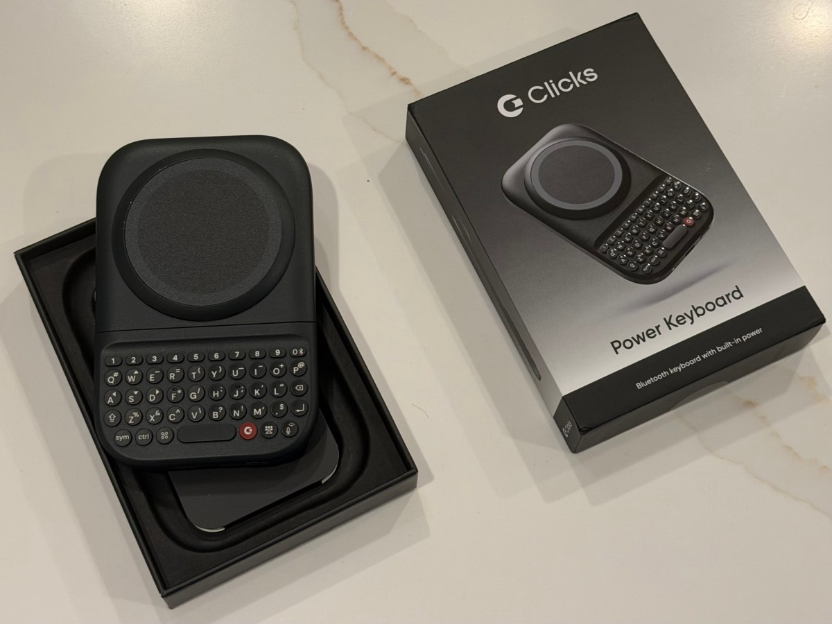 Clicks Power Keyboard attached to a phone in the TechCrunch review
